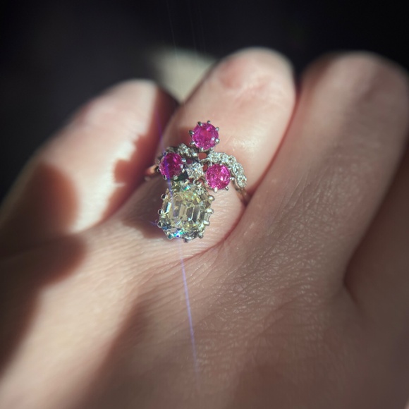 4.22 ctw Belle Époque Antique Emerald Cut Diamond Engagement Ring - Picture 11 of 13